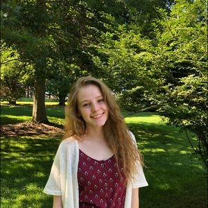 Meet your Posher, Hannah